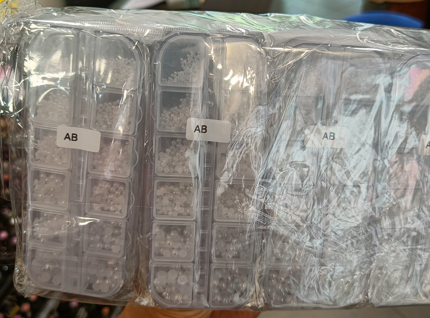 AB Pearl White Mix Accessories