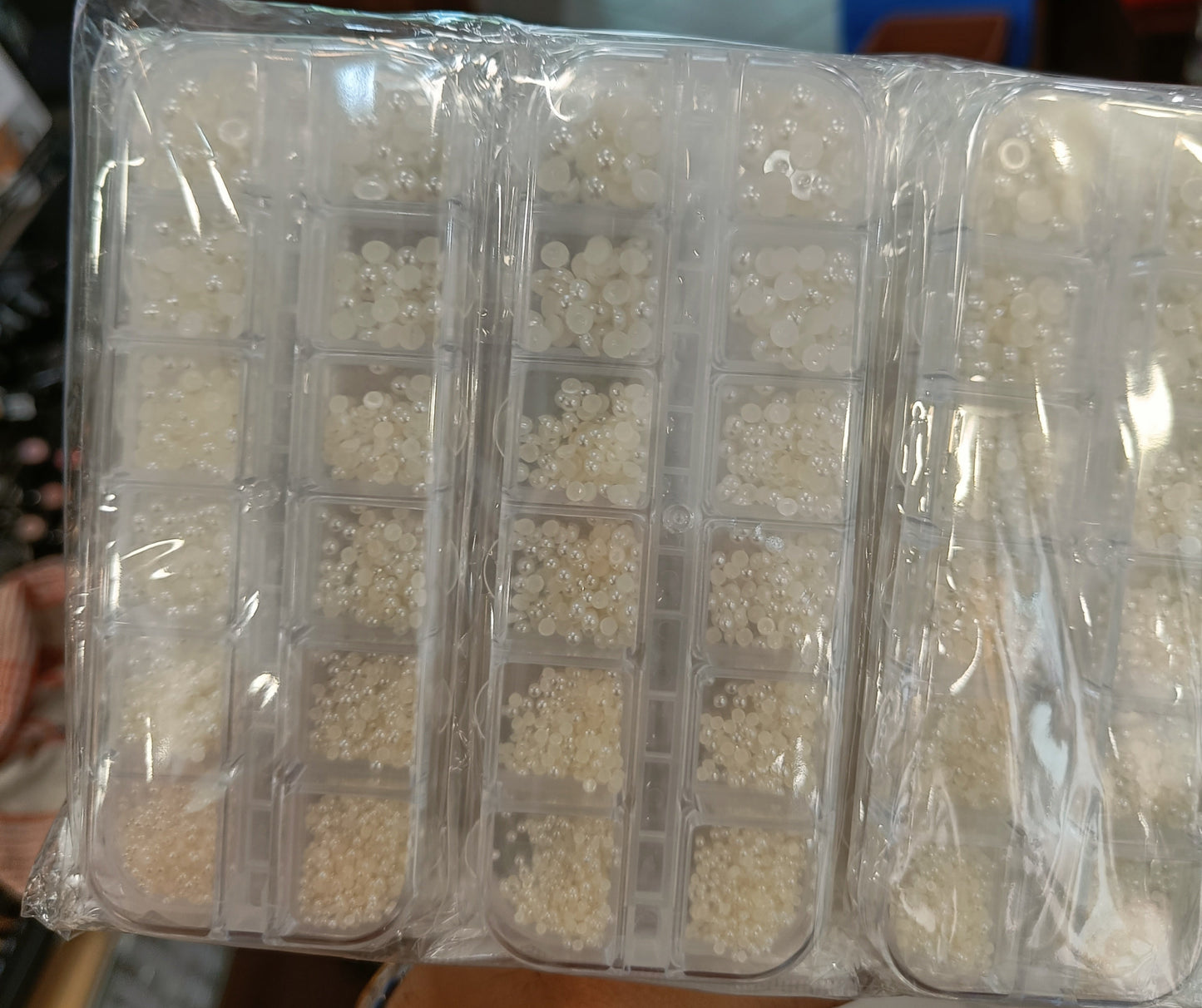 AB Pearl White Mix Accessories