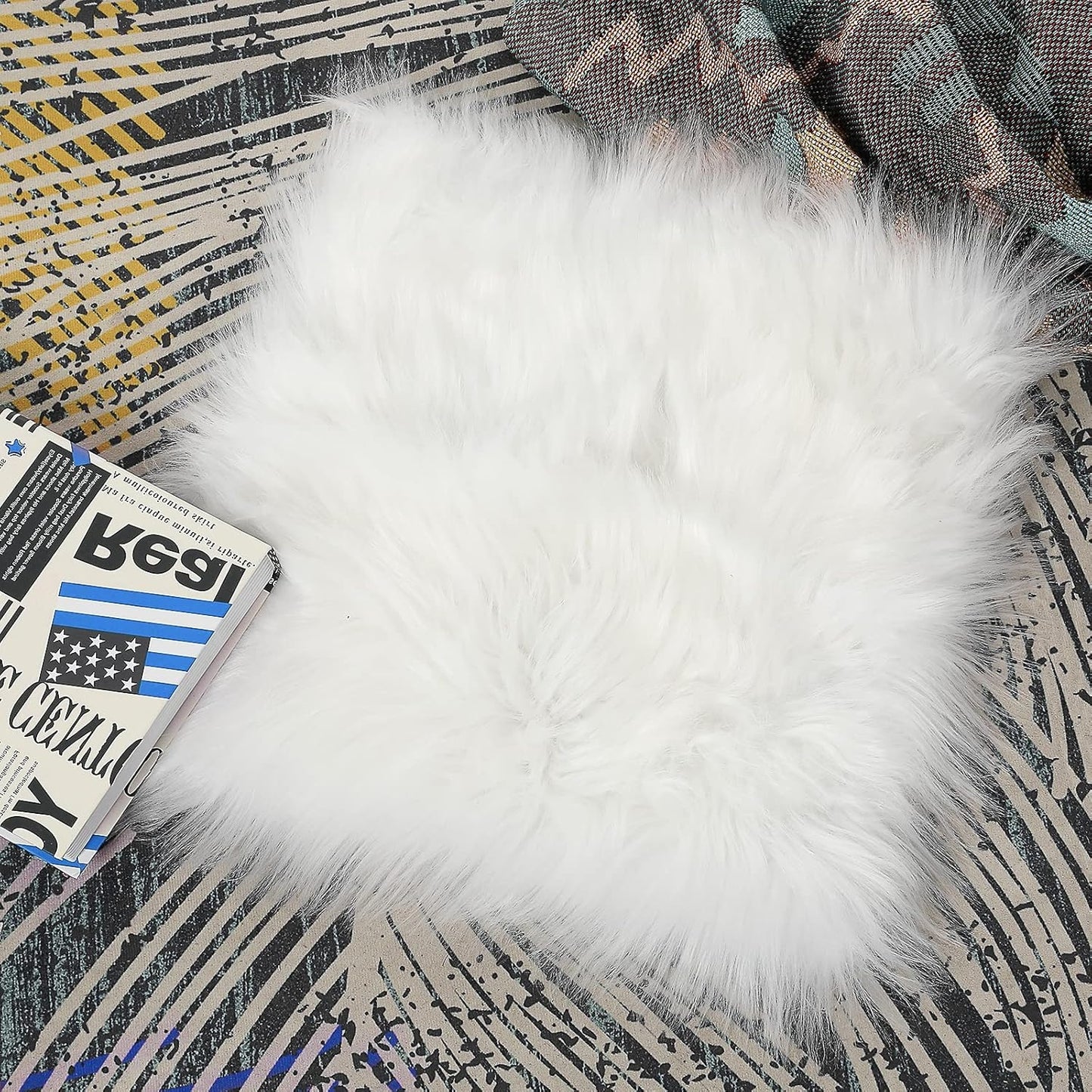 Soft Fleece for Nails Photography - White Color, 25x25cm